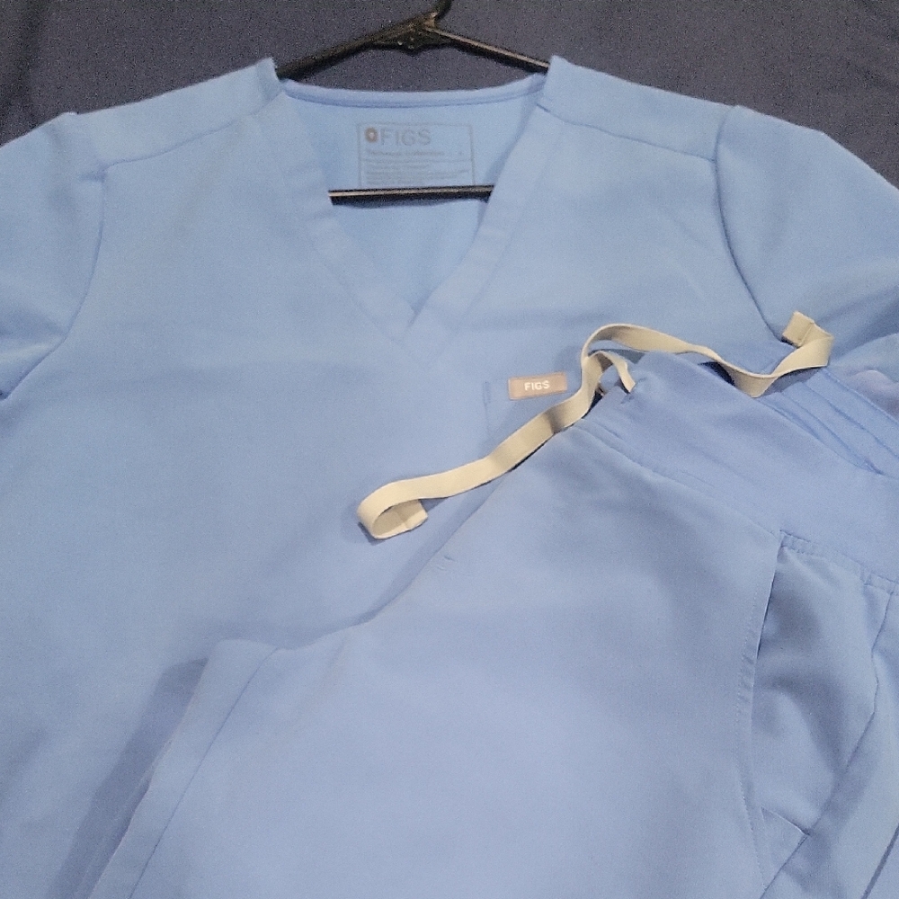 Figs Sky Blue Scrub Ensemble